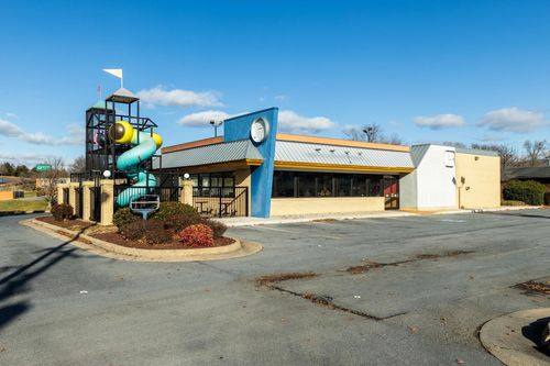 172 W Old Cross Rd, NEW MARKET, VA, 22844-9601 | Card Image