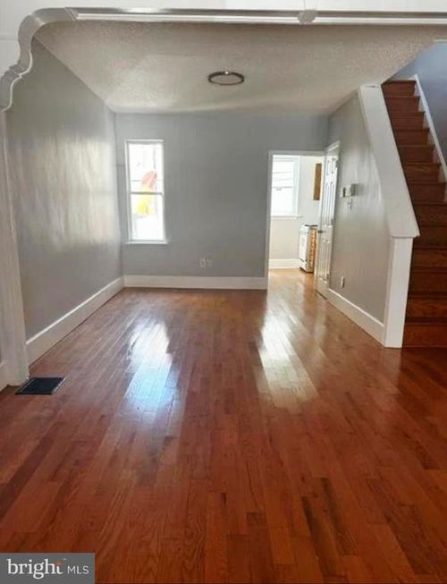 2517 S Mildred St, PHILADELPHIA, PA, 19148-4512 | Card Image