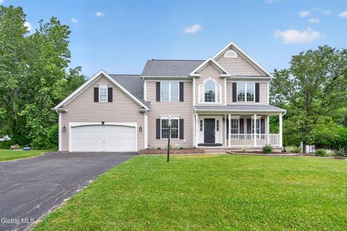 10 Reynolds Ct, Delmar, NY, 12054-6718 | Card Image