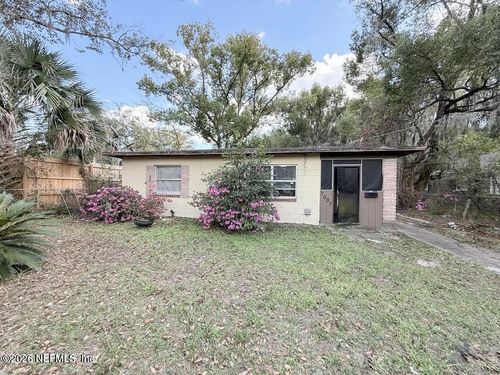 7007 Lucky Dr E, Jacksonville, FL, 32208-4106 | Card Image