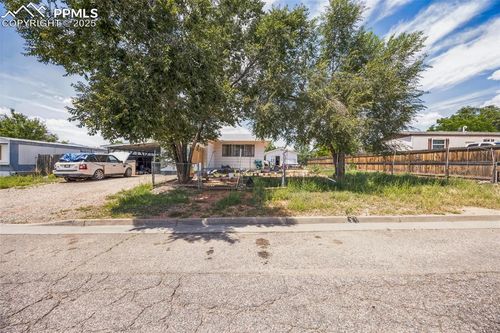 813 Robbie Ln, Canon City, CO, 81212-9170 | Card Image