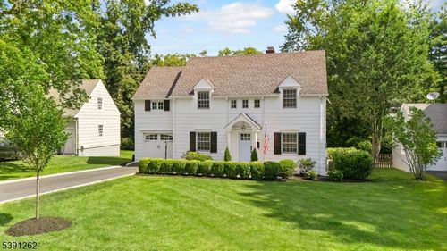 30 Edgewood Rd, Chatham, NJ, 07928-2002 | Card Image