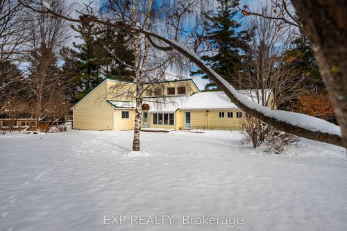 {{alt}} | Card Image