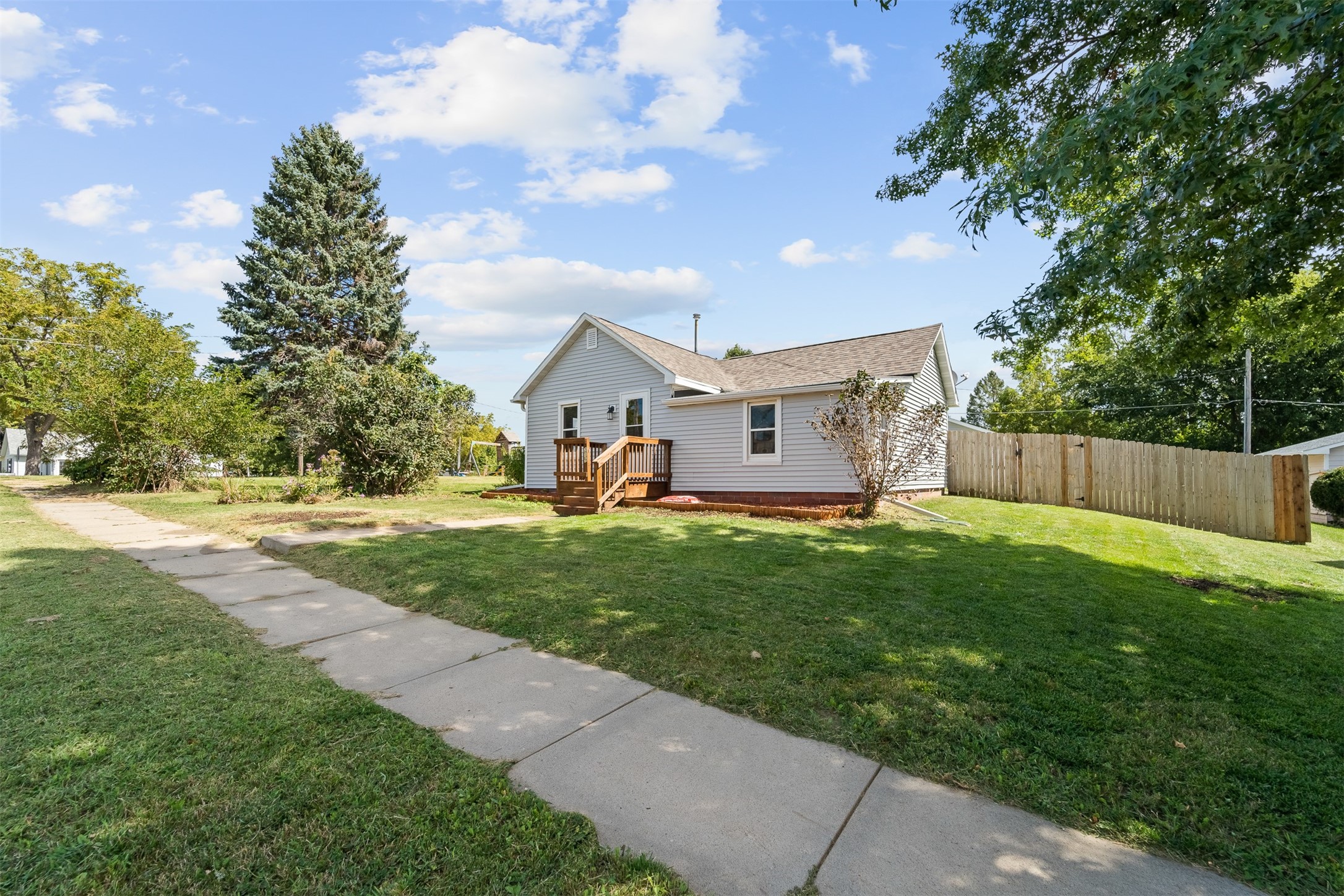 Sherman St, Stuart, IA 50250