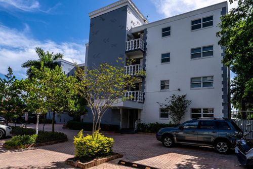 9-40 Isle Of Venice Dr, Fort Lauderdale, FL, 33301-1446 | Card Image