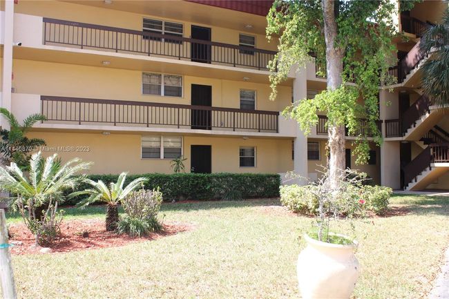 b110 - 3490 Foxcroft Rd, Condo with 2 bedrooms, 2 bathrooms and null parking in Miramar FL | Image 35