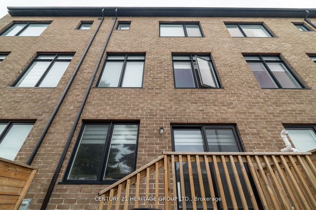 18 Moneypenny Pl, House attached with 4 bedrooms, 3 bathrooms and 1 parking in Vaughan ON | Image 31