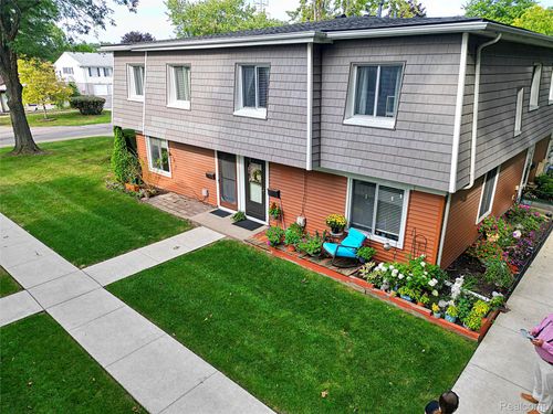 38173 Greenwood St, Westland, MI, 48185-8706 | Card Image