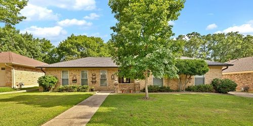 4005 Fort Branch Dr, Arlington, TX, 76016-3212 | Card Image