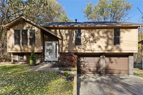 125 Shenandoah Dr, Pittsburgh, PA, 15235-2050 | Card Image