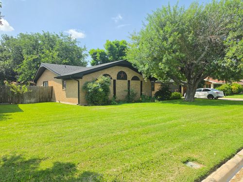 2404 Monticello St, Brownwood, TX, 76801-7811 | Card Image