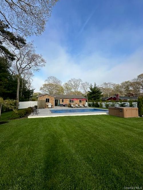 69 Rogers Ave, Westhampton Beach, NY, 11978-1412 | Card Image
