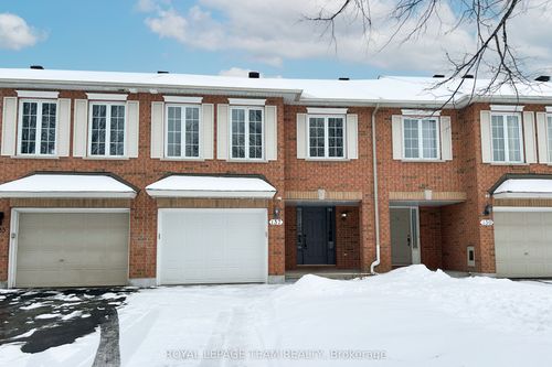 137 Macassa Cir, Kanata, ON, K2T1J9 | Card Image
