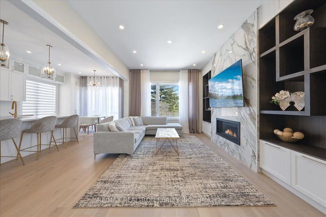7 Maple Fields Cir, House other with 5 bedrooms, 4 bathrooms and 2 parking in Aurora ON | Image 11