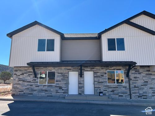 22b-920 S 25 E, Cedar City, UT, 84720-4176 | Card Image