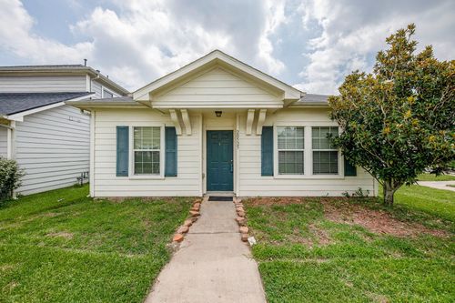 20525 Patriot Park Ln, Katy, TX, 77449-2644 | Card Image