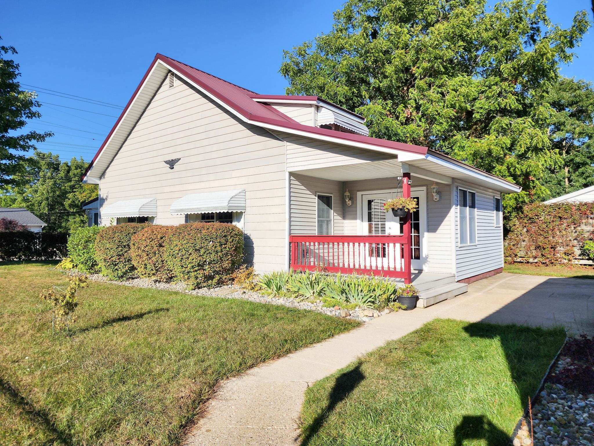 Birch St, Harrison, MI 48625