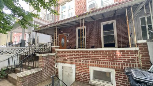 660 Warwick St, Brooklyn, NY, 11207-5600 | Card Image
