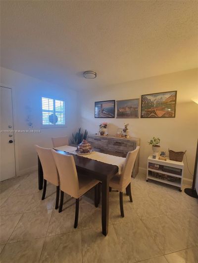 112 - 725 Lori Dr, Condo with 2 bedrooms, 1 bathrooms and null parking in Palm Springs FL | Image 2