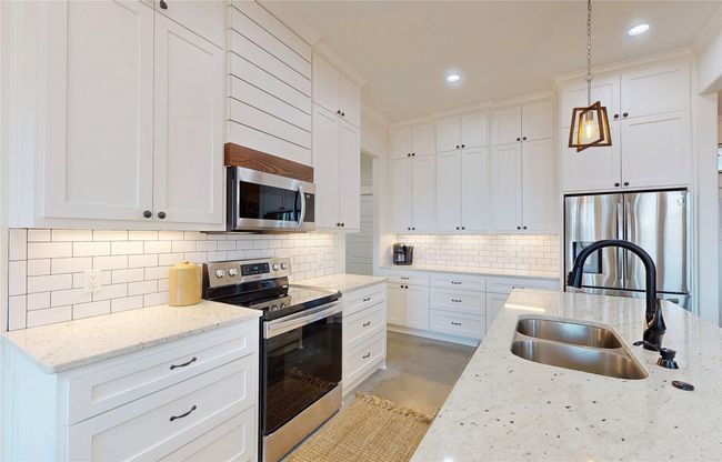18358 Timber Oaks Dr, House other with 4 bedrooms, 2 bathrooms and null parking in Lindale TX | Image 13
