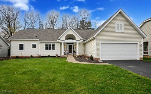 117 Barkwood Dr, Wadsworth, OH, 44281-8735 | Card Image