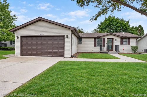 38561 Deer Creek Blvd, Westland, MI, 48185-7619 | Card Image