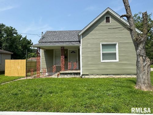 421 N 18th St, Herrin, IL, 62948-1408 | Card Image