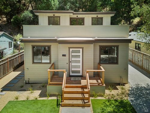 79 Wood Ln, Fairfax, CA, 94930-2015 | Card Image