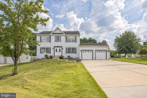 4 Autumn Ct, Blackwood, NJ, 08012-5314 | Card Image
