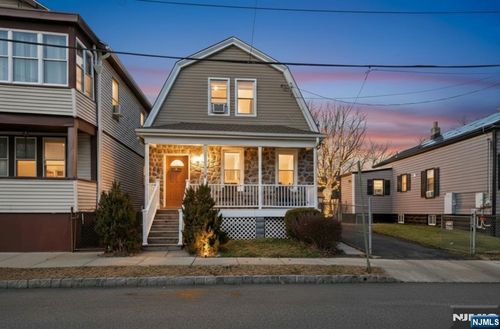 11 Meade St, West Orange, NJ, 07052-6003 | Card Image