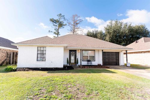 208 Angelle Dr, Houma, LA, 70360-3978 | Card Image