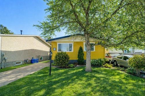 19 Staffordville Cres N, Lethbridge, AB, T1H5R1 | Card Image