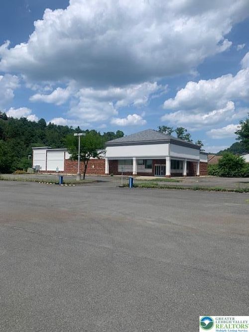 1099 E Broad St, Tamaqua, PA, 18252-2231 | Card Image