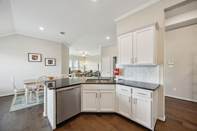 31125 Aspen Gate Trl, House other with 3 bedrooms, 2 bathrooms and 2 parking in Spring TX | Image 7