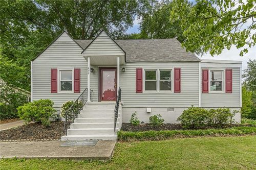 496 Radar Dr, Hapeville, GA, 30354-1566 | Card Image