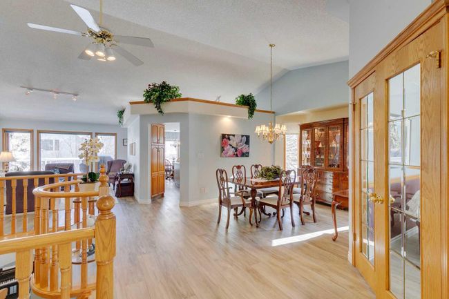 99 Hampshire Close Nw, Home with 4 bedrooms, 3 bathrooms and 4 parking in Calgary AB | Image 7