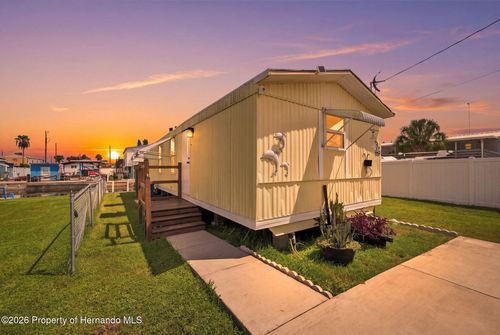 6819 Heron Ln, Hudson, FL, 34667-1647 | Card Image