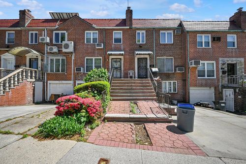 137-76 70th Rd, Flushing, NY, 11367-1930 | Card Image