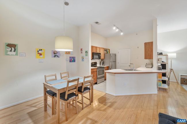 APT-4B - 750 Walker Sq, Condo with 1 bedrooms, 1 bathrooms and null parking in CHARLOTTESVILLE VA | Image 4