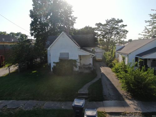 1741 Delaware St, Anderson, IN, 46016-1616 | Card Image