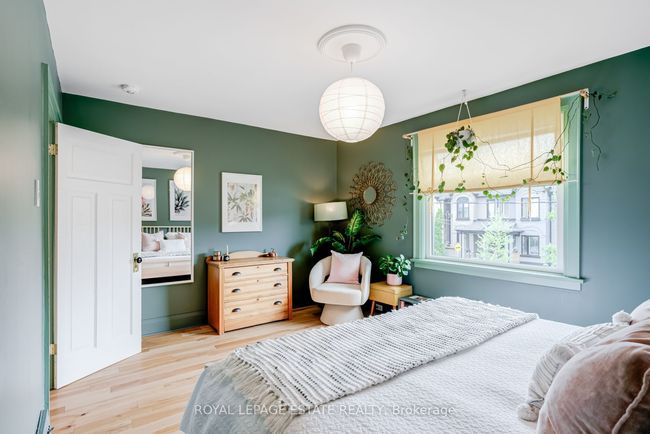 118 Mulock Ave, House attached with 3 bedrooms, 2 bathrooms and 1 parking in Toronto ON | Image 18