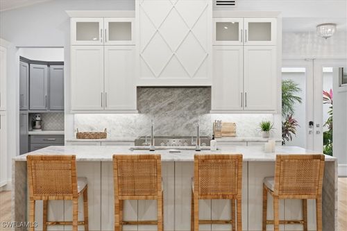 5130 Alpha Ct, NAPLES, FL, 34105-2175 | Card Image