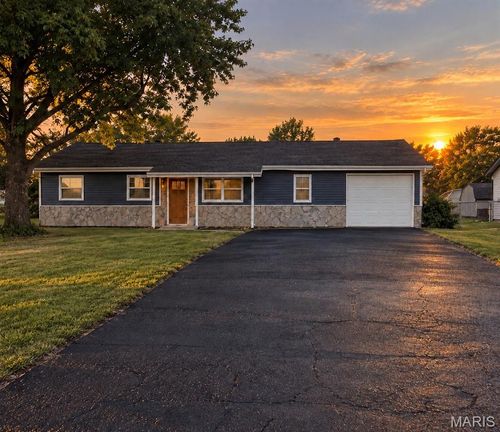 403 Prince Charles Dr, O Fallon, MO, 63366-1705 | Card Image