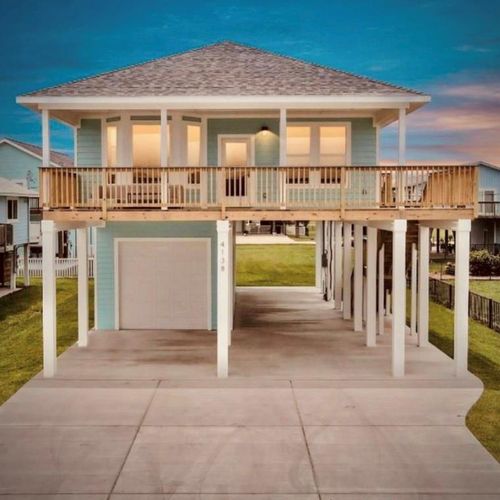 22814 Camino St, Galveston, TX, 77554-1166 | Card Image