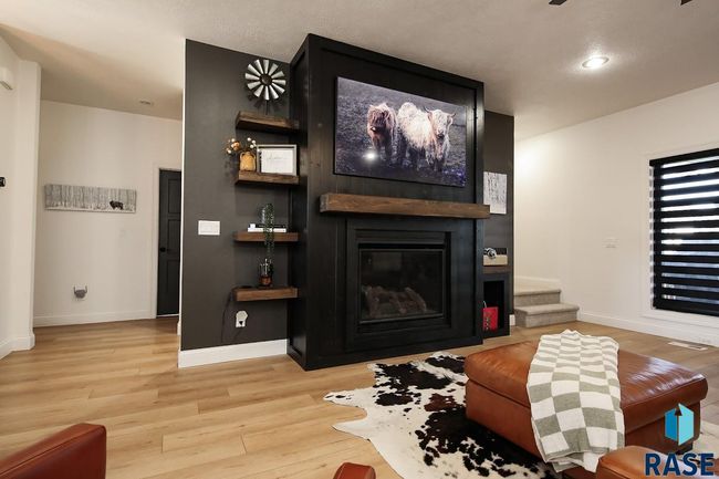 409 N Piper Dr, House other with 6 bedrooms, 3 bathrooms and null parking in Sioux Falls SD | Image 7