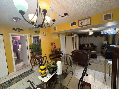 apt-303-4152 Inverrary Dr, Lauderhill, FL, 33319-4529 | Card Image