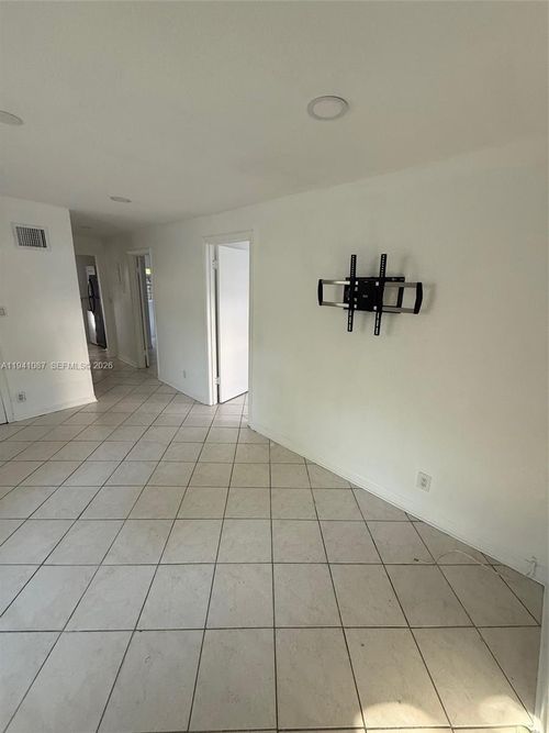 apt-2-708 Se 6th Ct, Fort Lauderdale, FL, 33301-3595 | Card Image