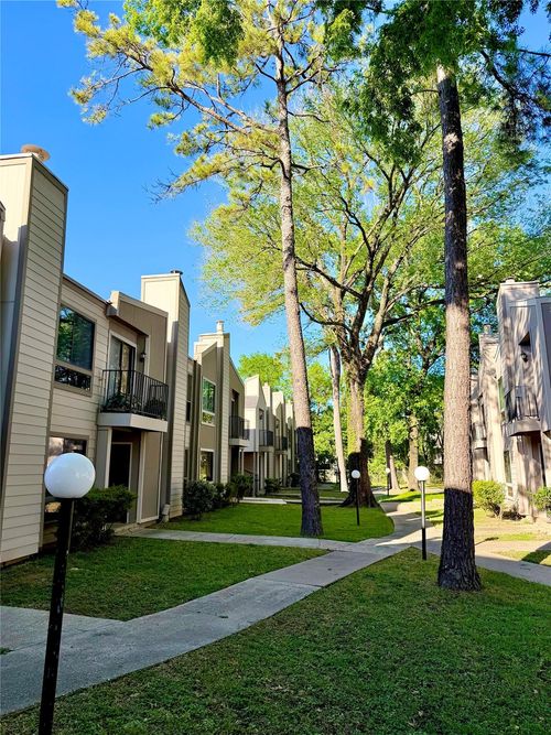 40-17202 Imperial Valley Dr, Houston, TX, 77060-1535 | Card Image