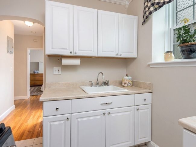APT-2 - 60 Elm St, Condo with 1 bedrooms, 1 bathrooms and 1 parking in Worcester MA | Image 8