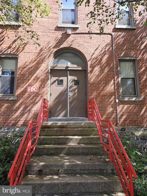 apt-104-350 Main St, RED HILL, PA, 18076-1432 | Card Image